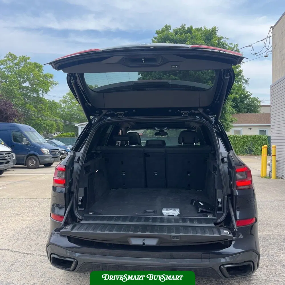 2022 BMW X5 M50i