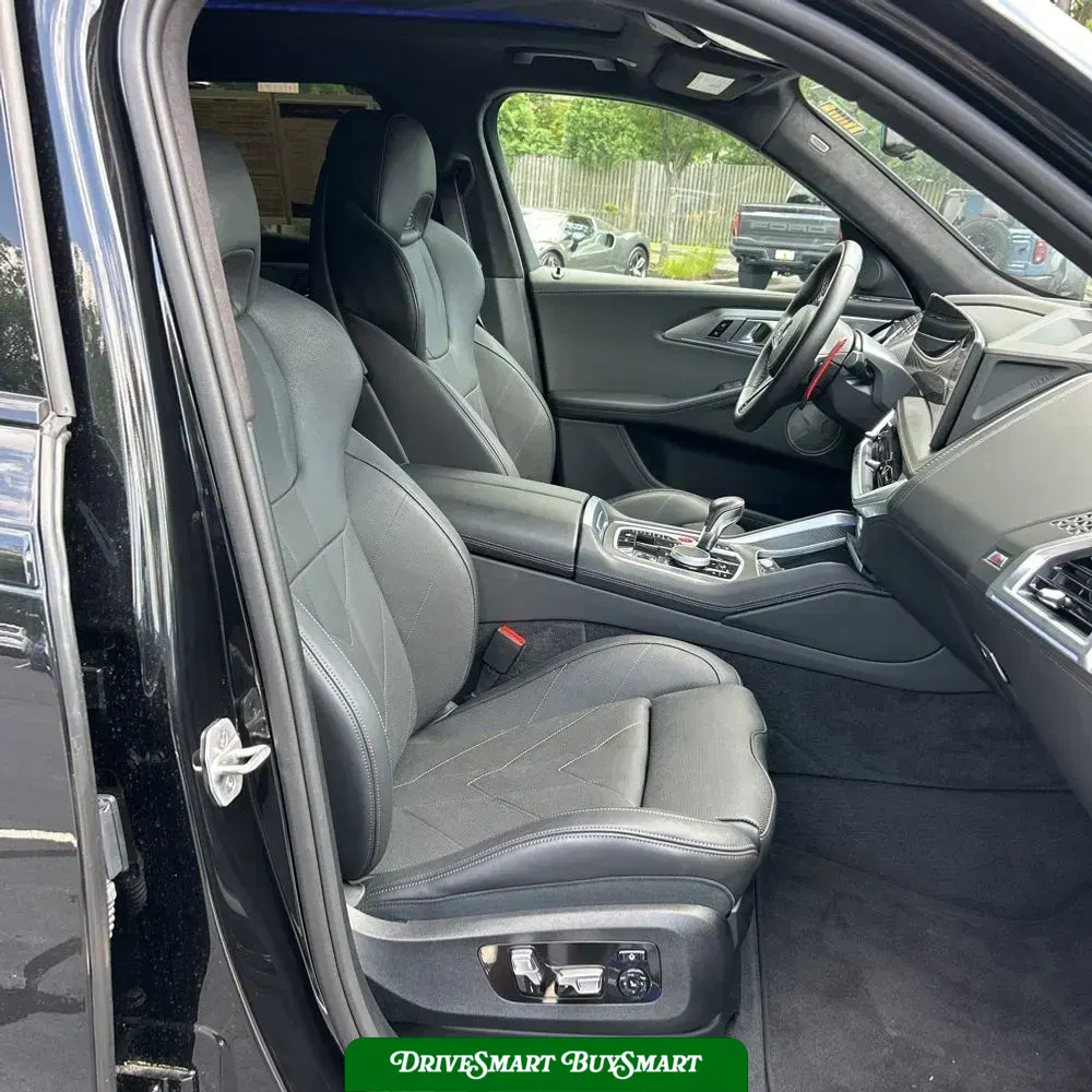 2023 BMW XM Base