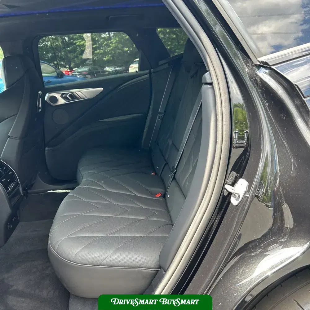 2023 BMW XM Base