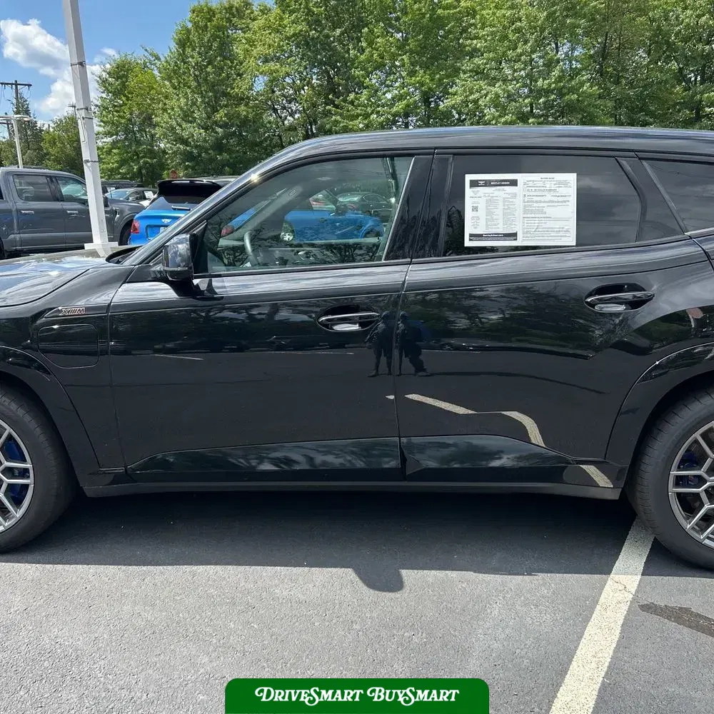 2023 BMW XM Base