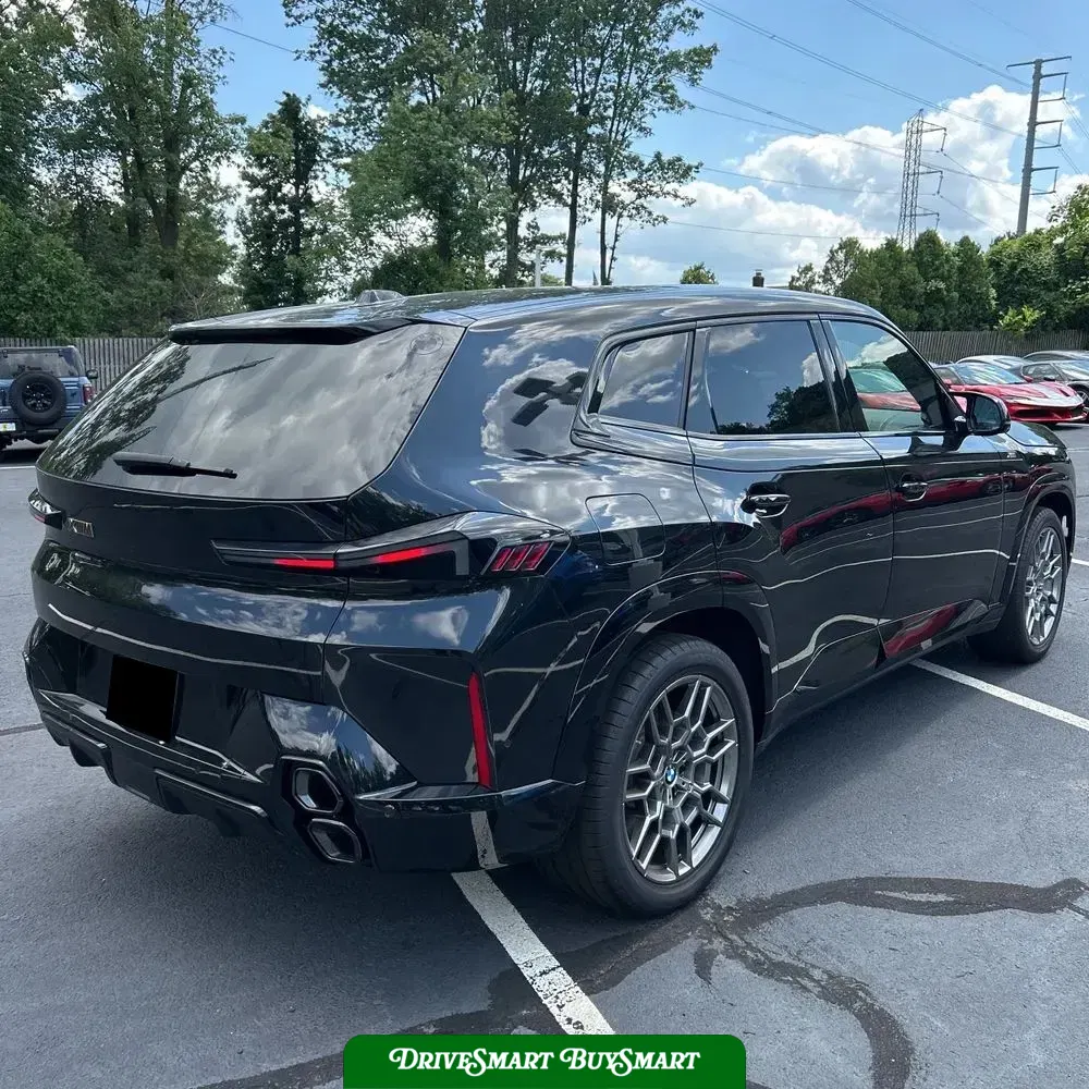 2023 BMW XM Base