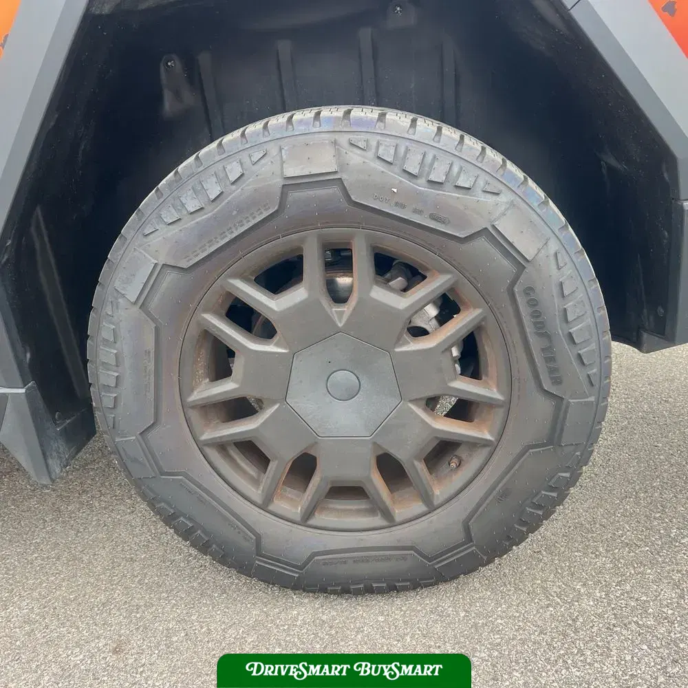 2024 Tesla Cybertruck Base