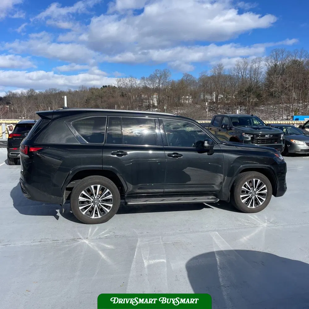 2023 Lexus LX 600 Premium