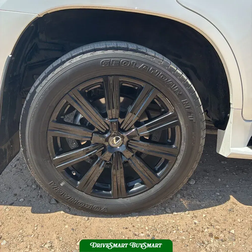 2020 Lexus LX 570 Three-Row