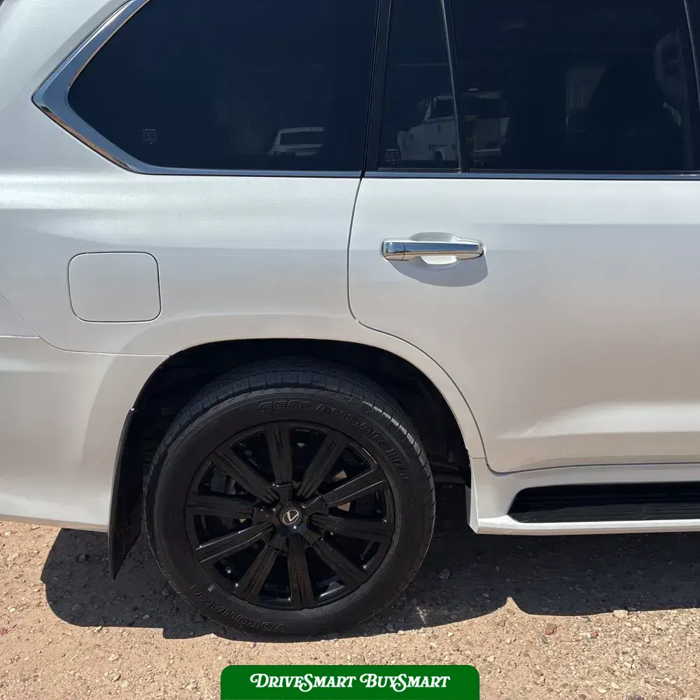 2020 Lexus LX 570 Three-Row