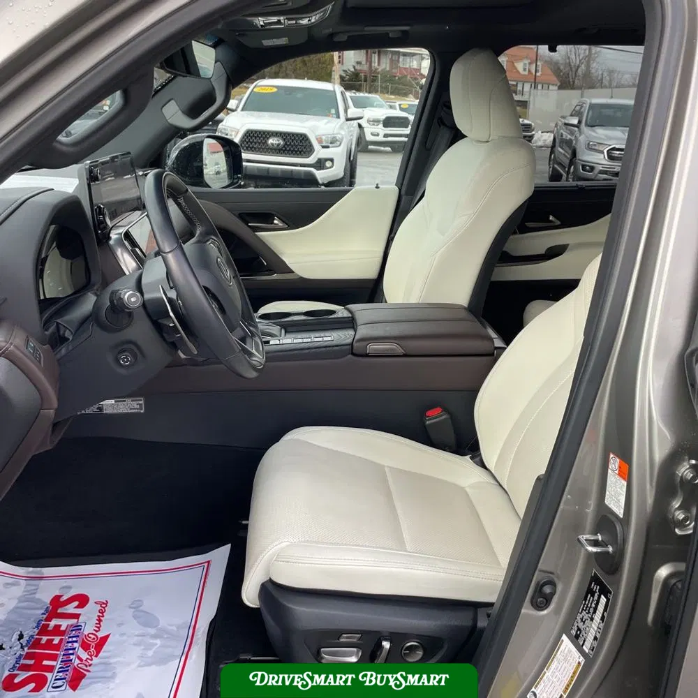 2024 Lexus LX 600 Luxury