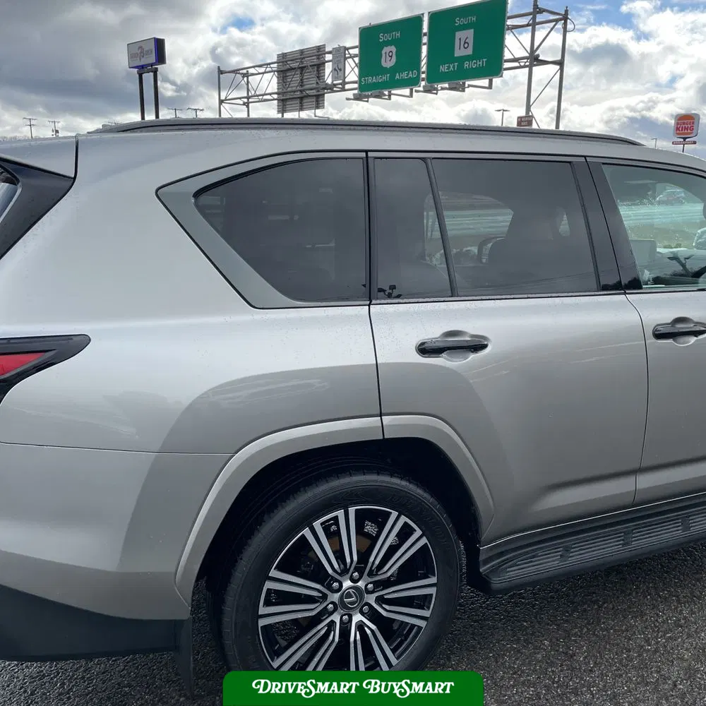2024 Lexus LX 600 Luxury