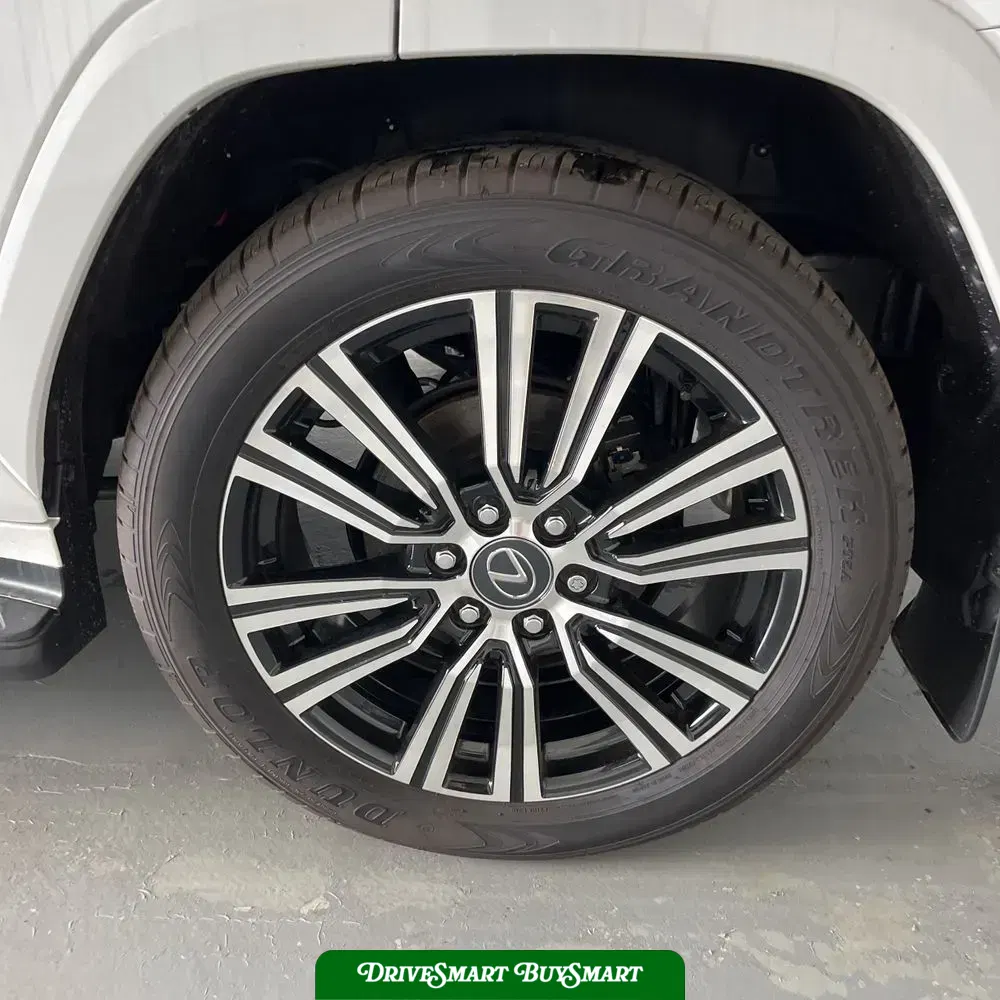 2024 Lexus LX 600 Luxury