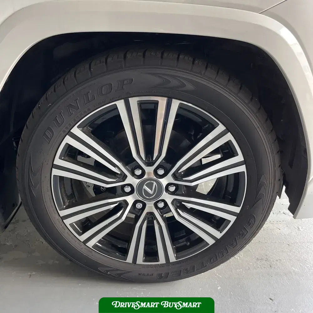 2024 Lexus LX 600 Luxury