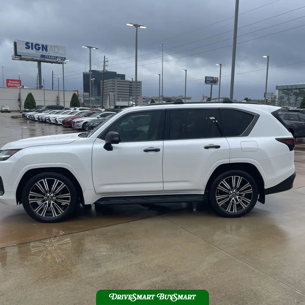 2022 Lexus LX 600 Luxury