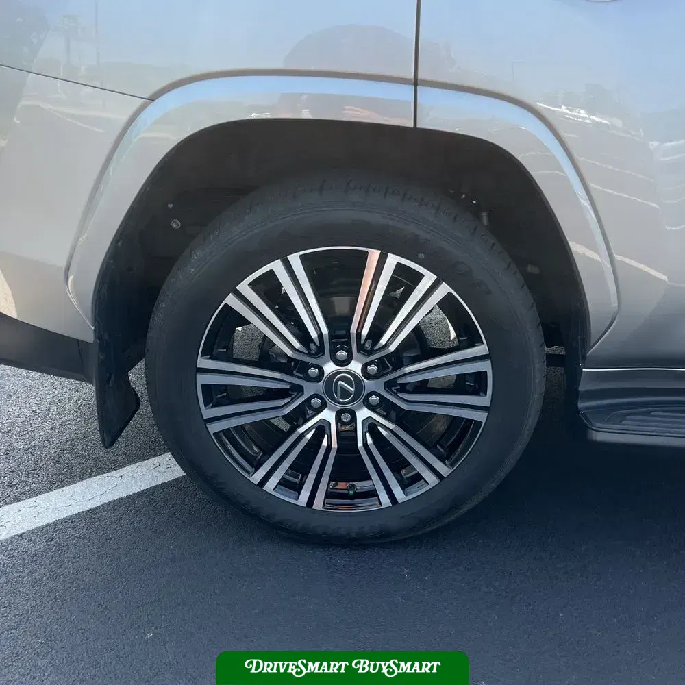 2024 Lexus LX 600 Luxury