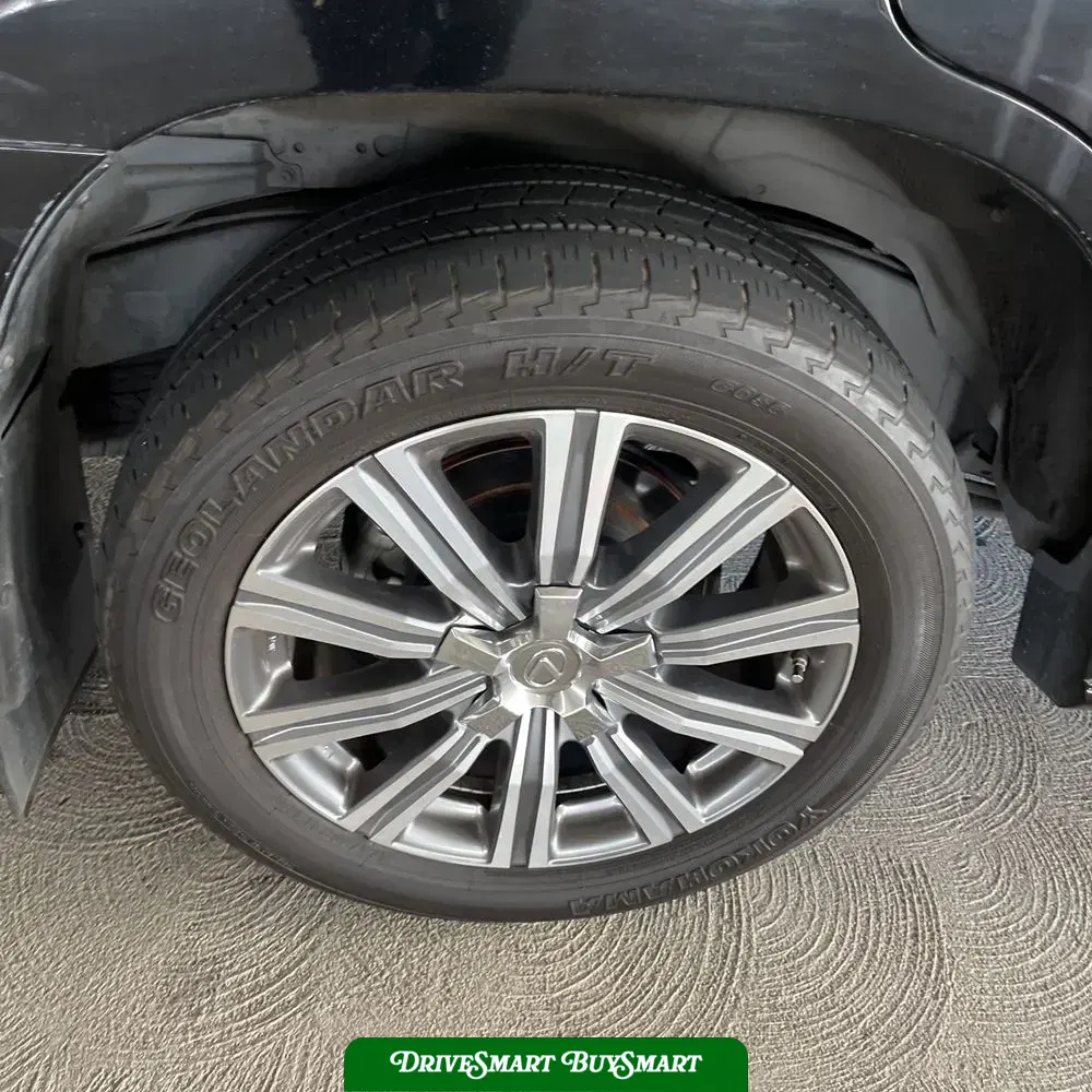 2017 Lexus LX 570 Base