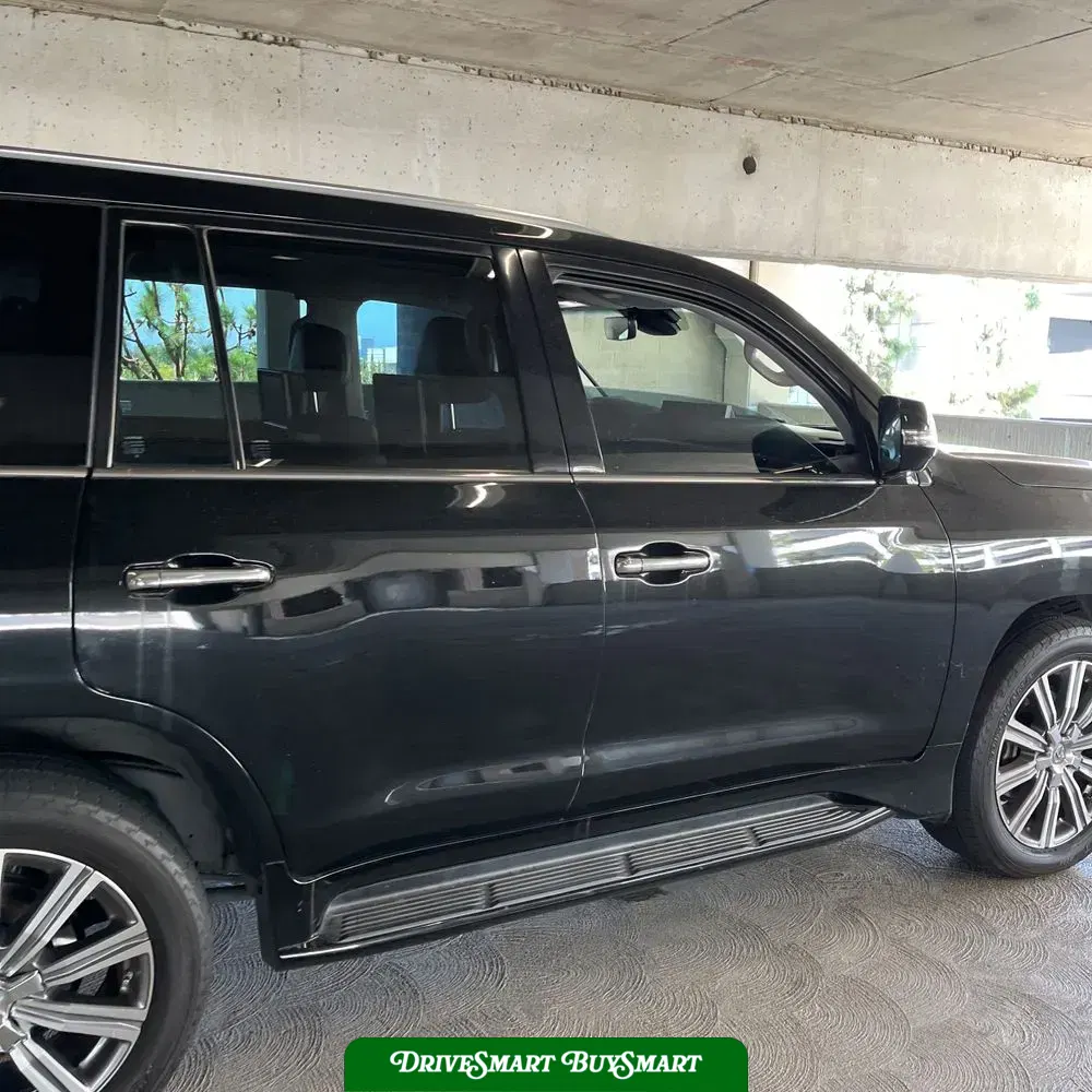 2017 Lexus LX 570 Base