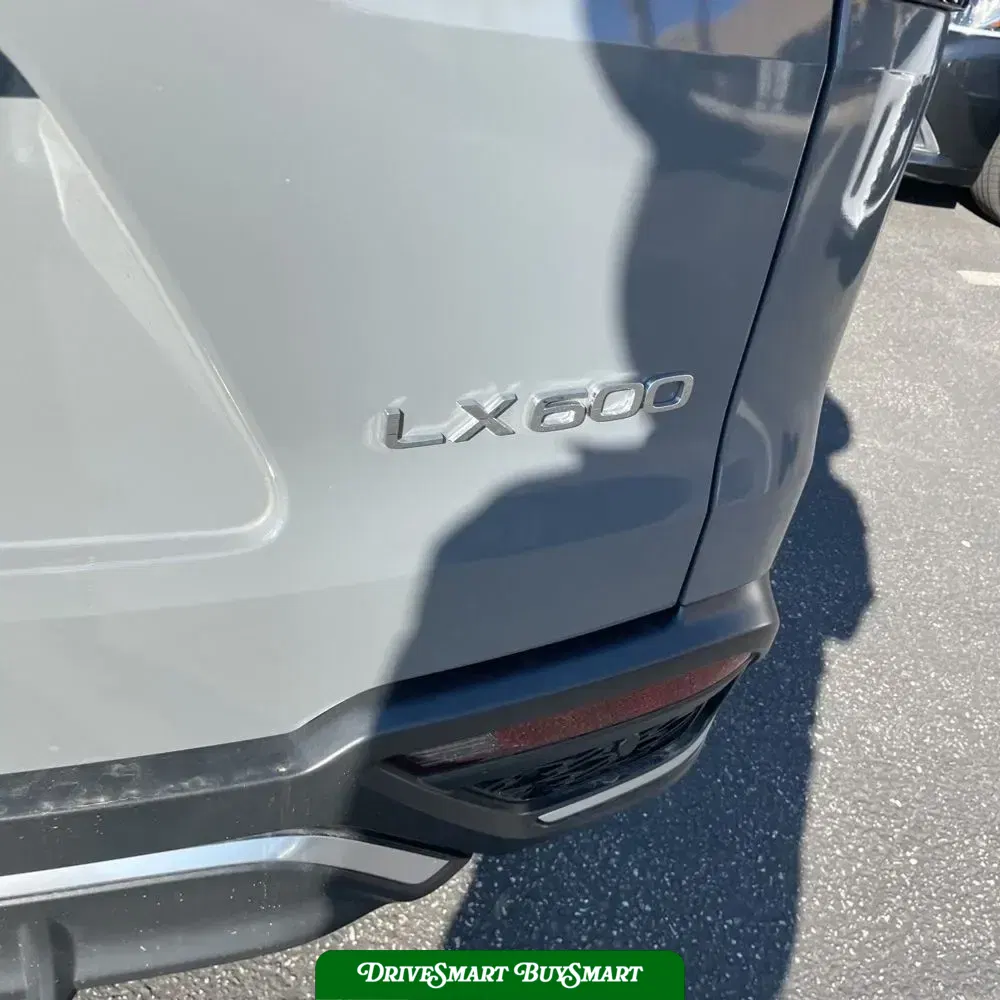 2023 Lexus LX 600 F SPORT Handling