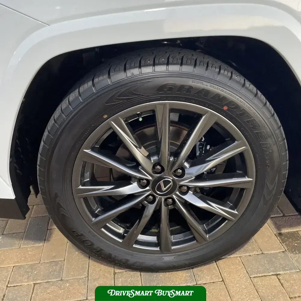 2024 Lexus LX 600 F SPORT Handling