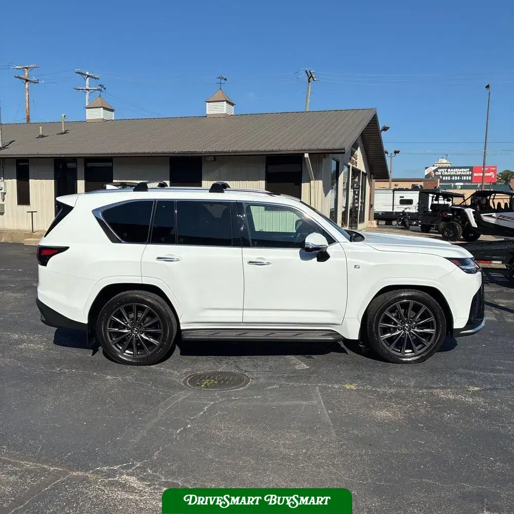 2024 Lexus LX 600 F SPORT Handling