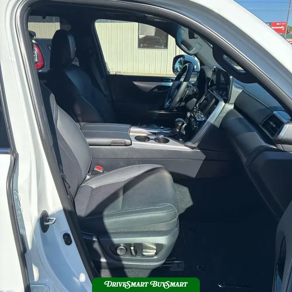 2024 Lexus LX 600 F SPORT Handling