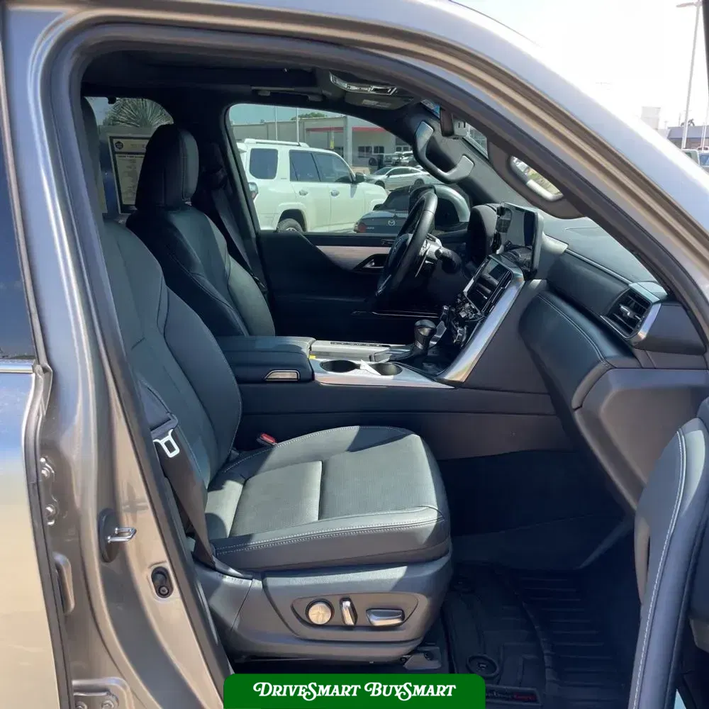 2024 Lexus LX 600 F SPORT Handling