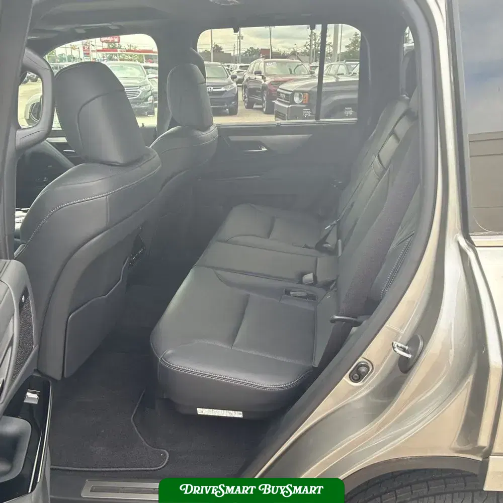 2024 Lexus LX 600 F SPORT Handling