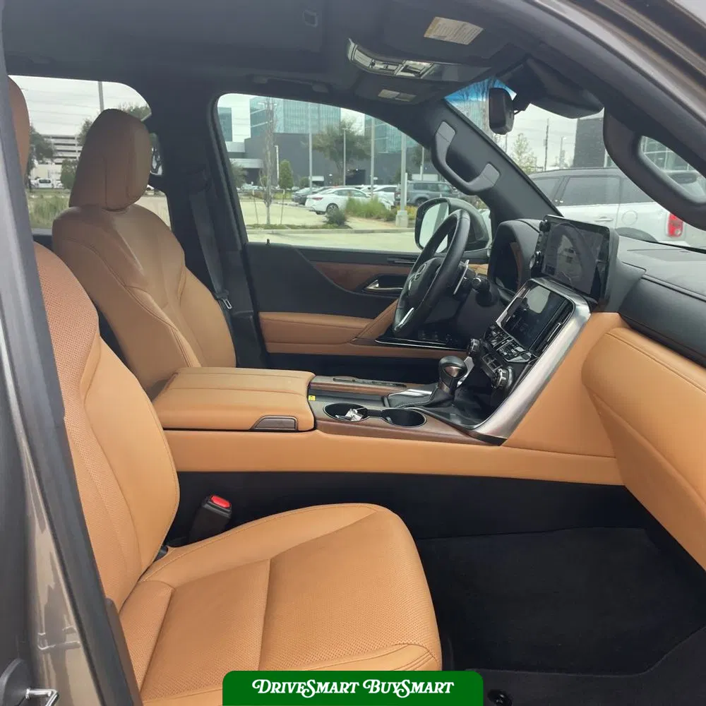 2022 Lexus LX 600 Base