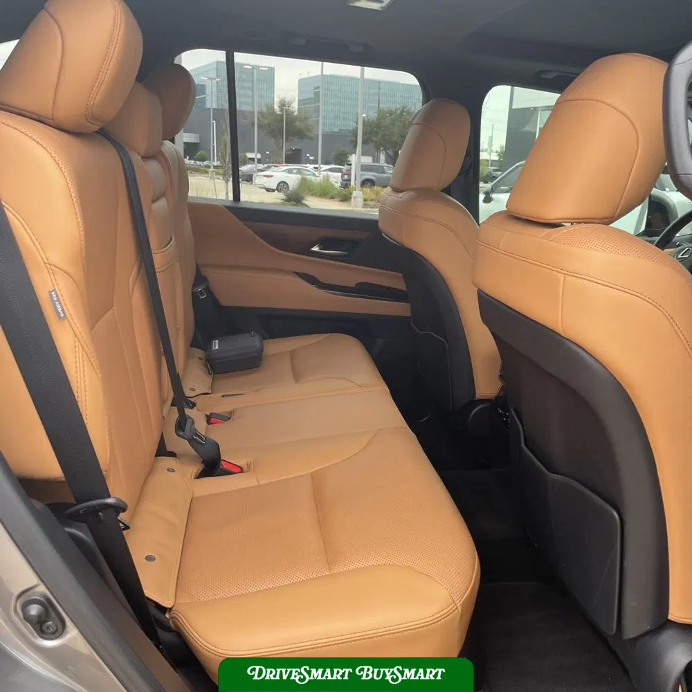 2022 Lexus LX 600 Base