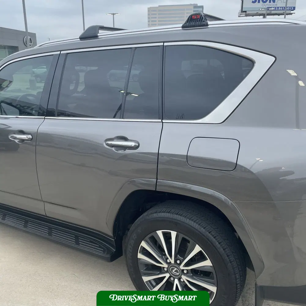 2022 Lexus LX 600 Base