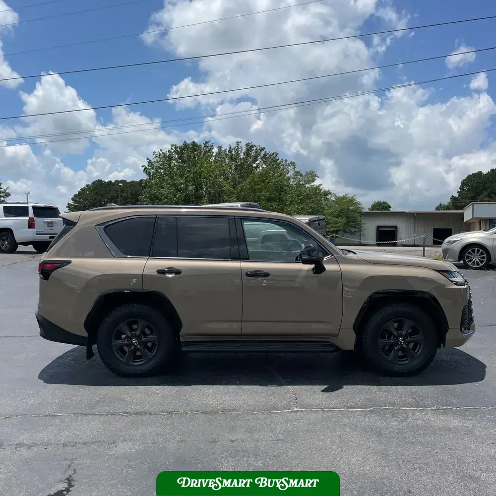 2025 Lexus LX 700h Overtrail