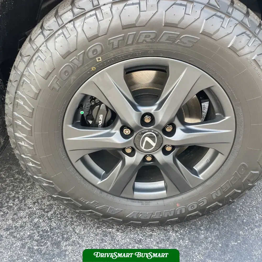 2025 Lexus LX 700h Overtrail