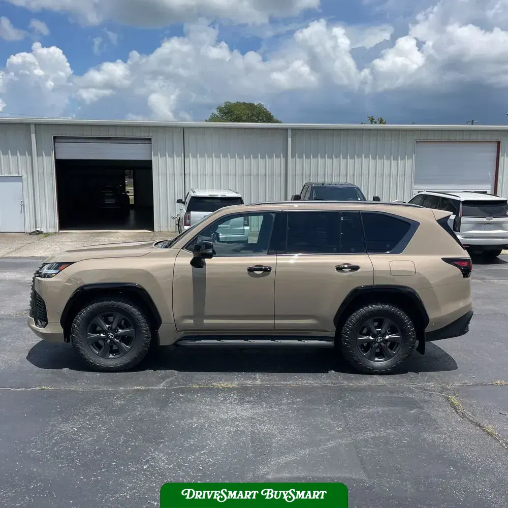 2025 Lexus LX 700h Overtrail