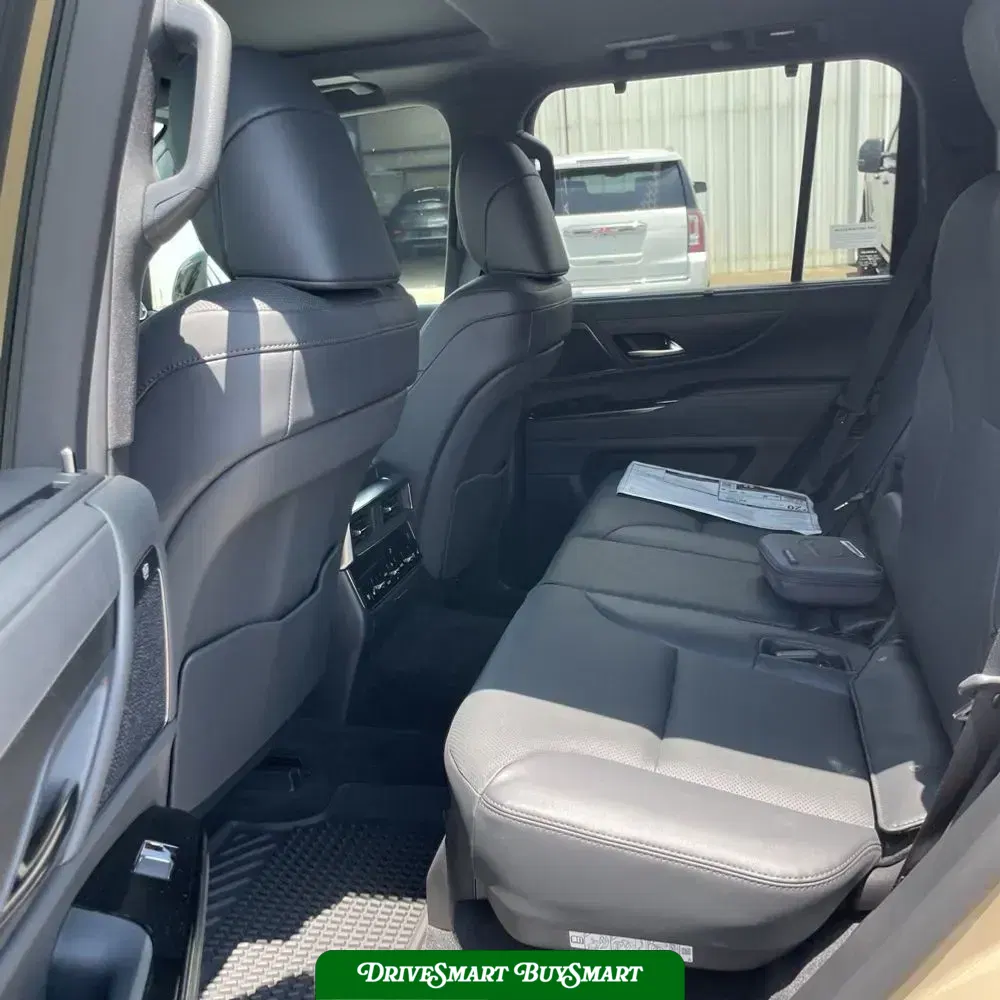 2025 Lexus LX 700h Overtrail