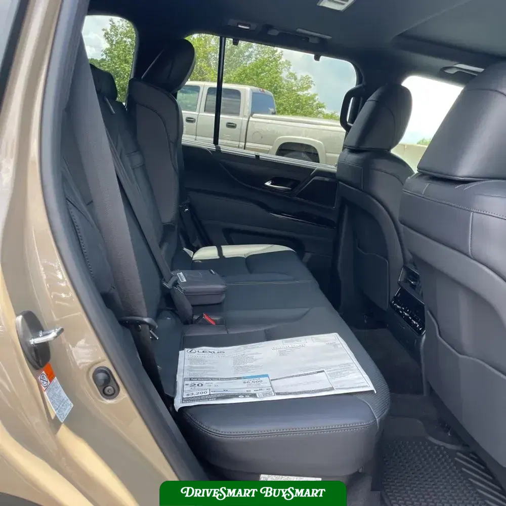 2025 Lexus LX 700h Overtrail