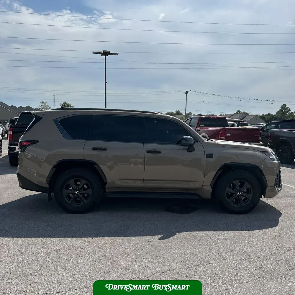2025 Lexus LX 700h Overtrail