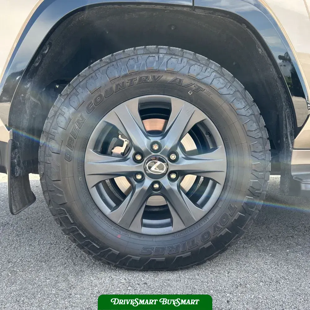 2025 Lexus LX 700h Overtrail