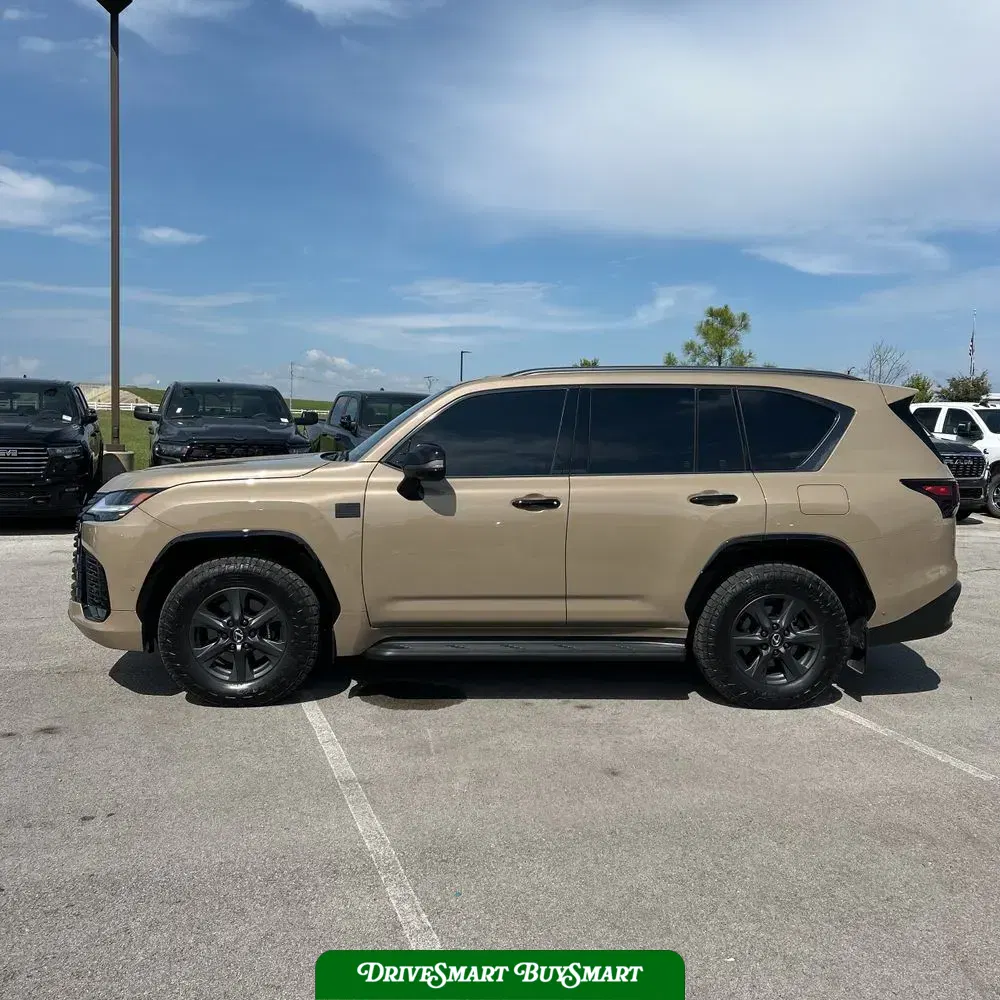 2025 Lexus LX 700h Overtrail