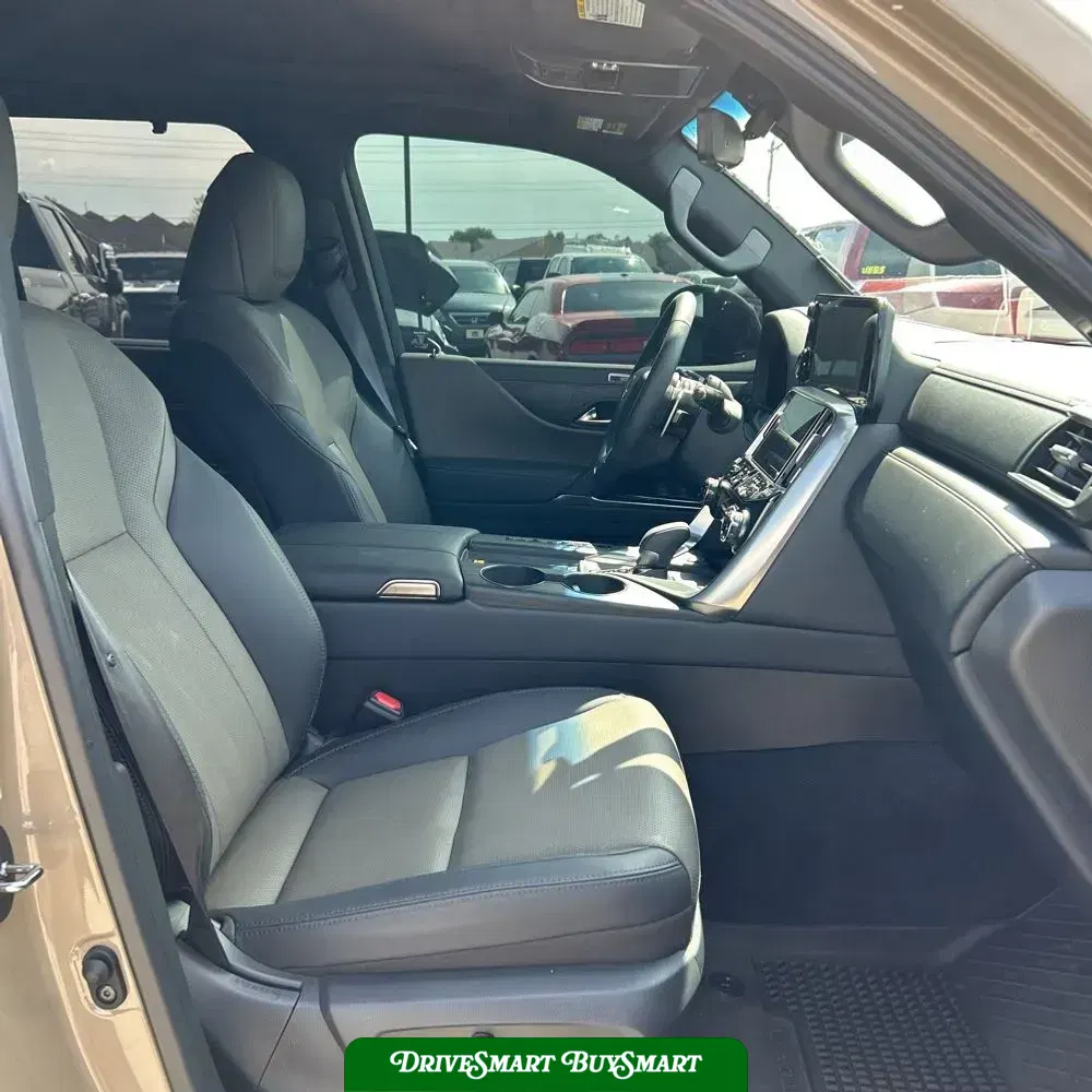 2025 Lexus LX 700h Overtrail
