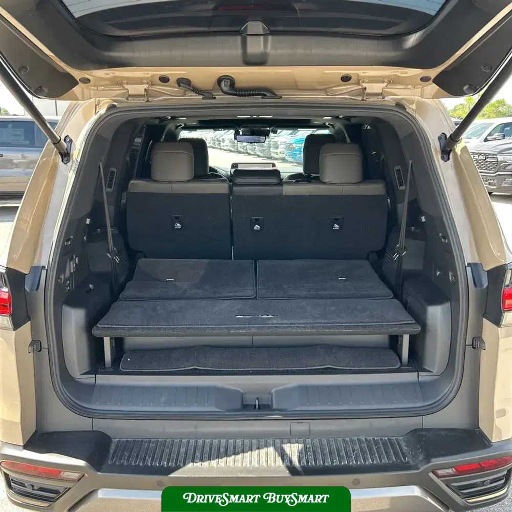 2025 Lexus LX 700h Overtrail