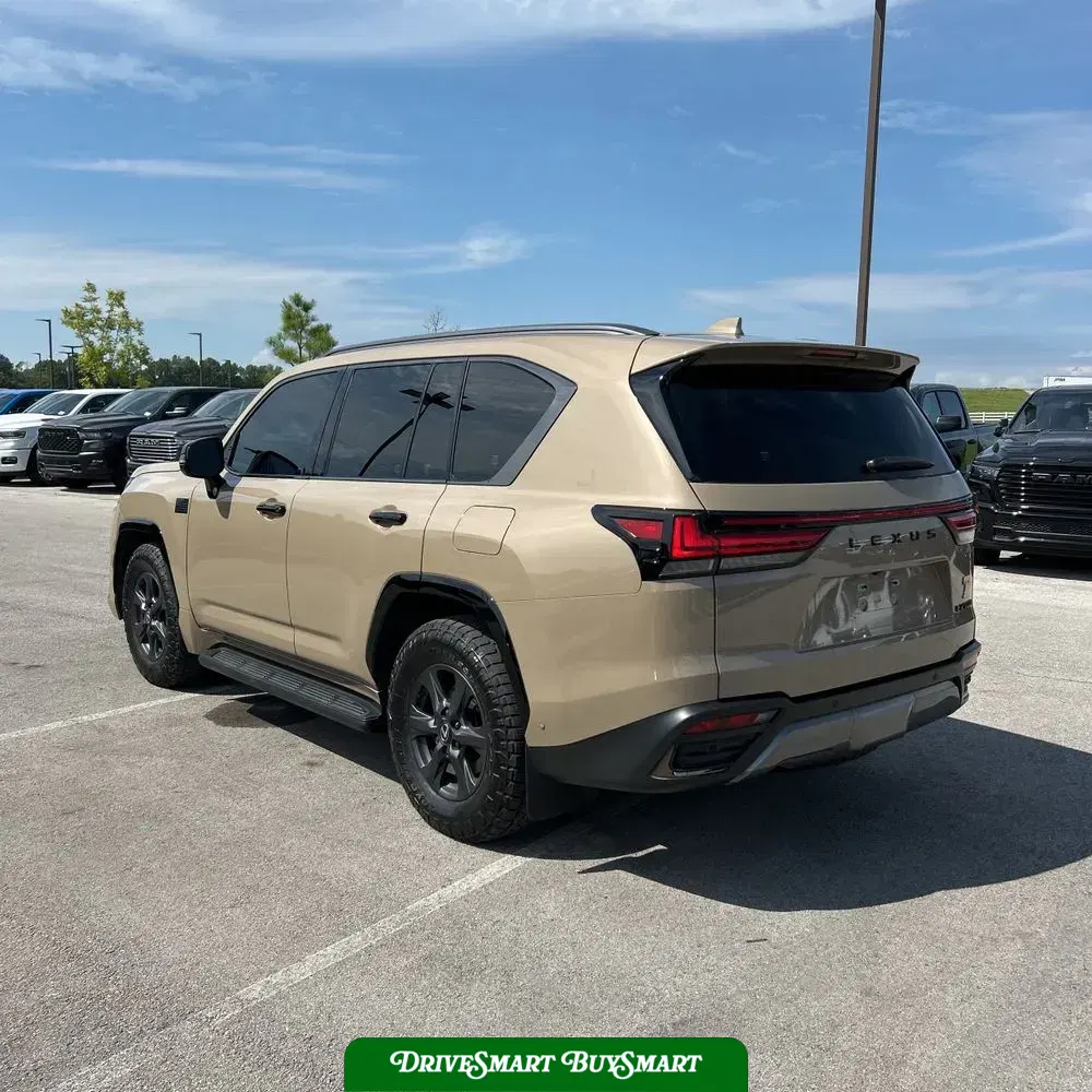 2025 Lexus LX 700h Overtrail