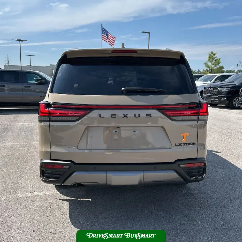 2025 Lexus LX 700h Overtrail