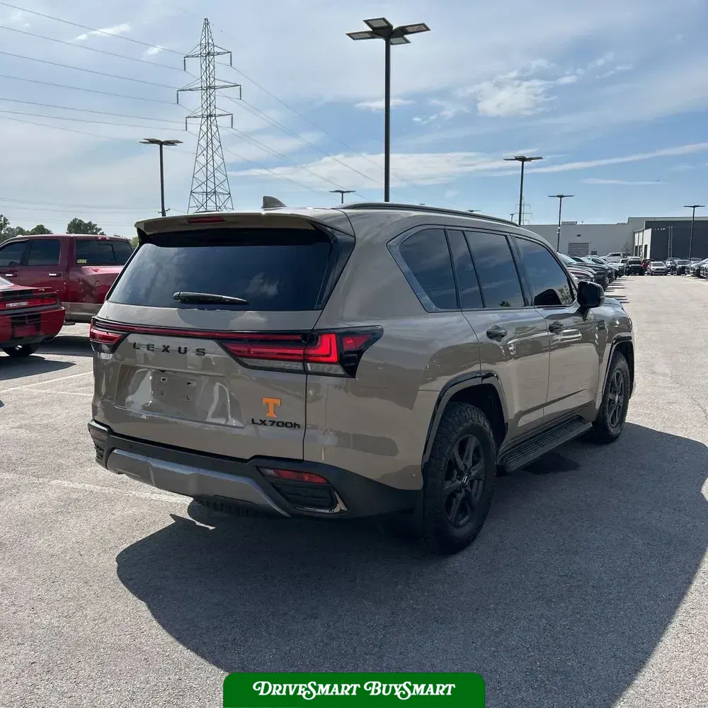 2025 Lexus LX 700h Overtrail