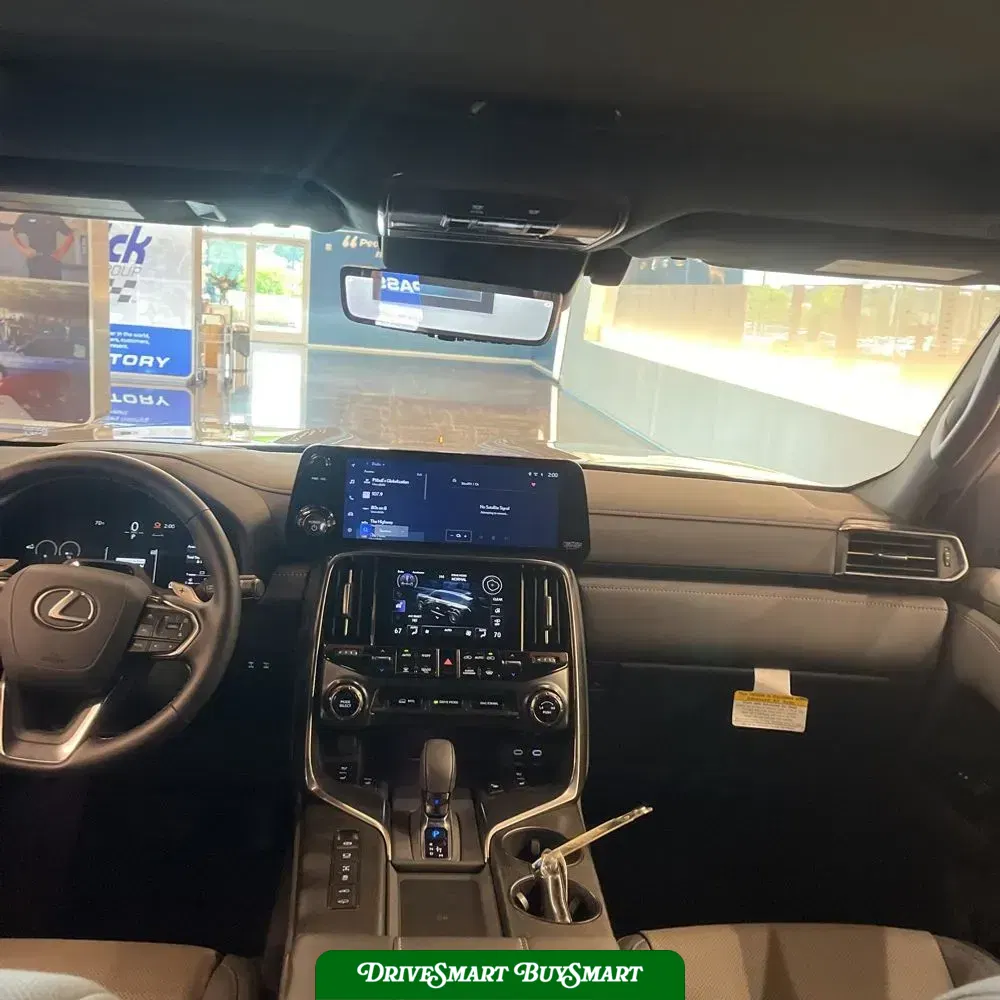 2025 Lexus LX 700h Overtrail