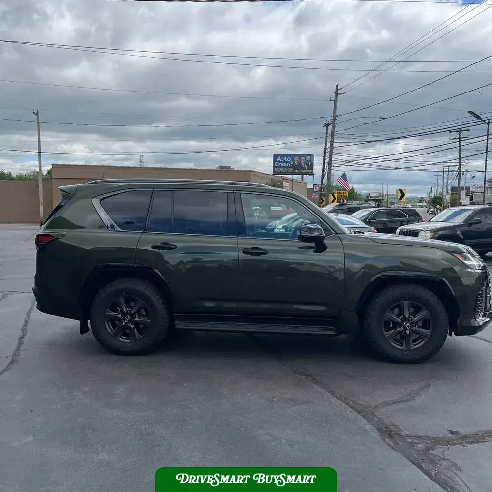 2025 Lexus LX 700h Overtrail
