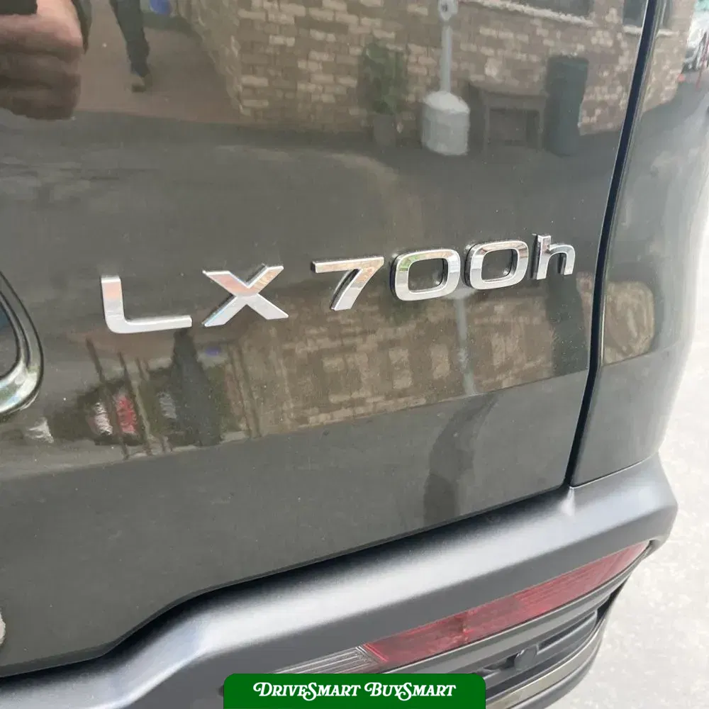 2025 Lexus LX 700h Overtrail