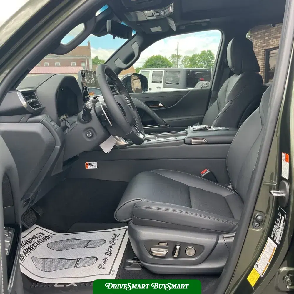 2025 Lexus LX 700h Overtrail
