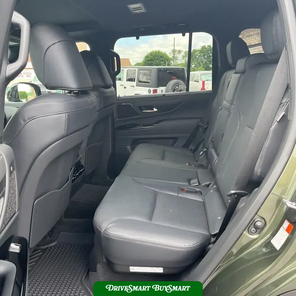 2025 Lexus LX 700h Overtrail