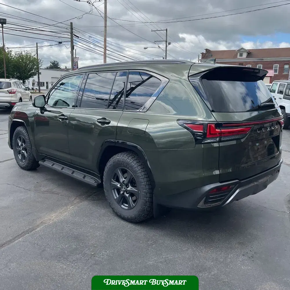 2025 Lexus LX 700h Overtrail