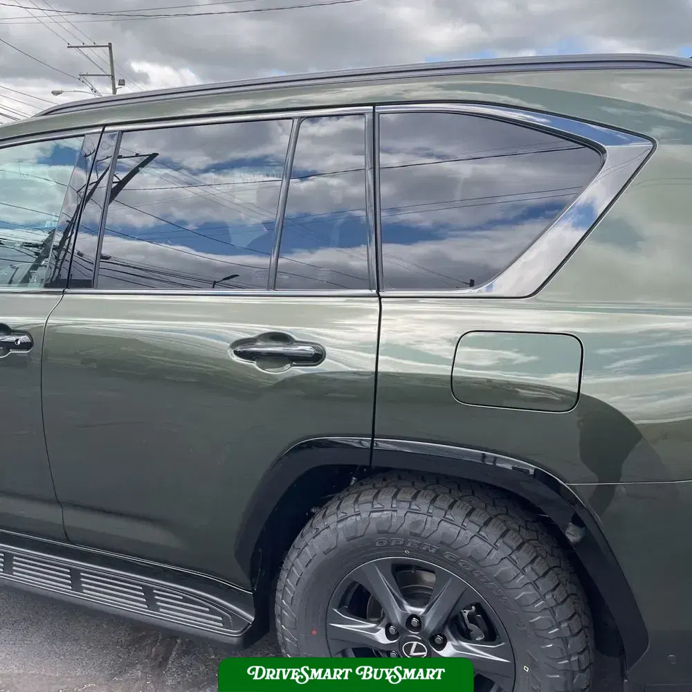 2025 Lexus LX 700h Overtrail