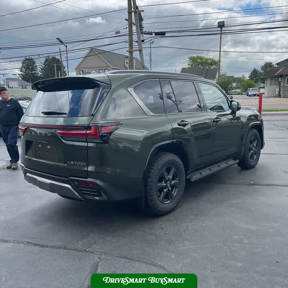 2025 Lexus LX 700h Overtrail