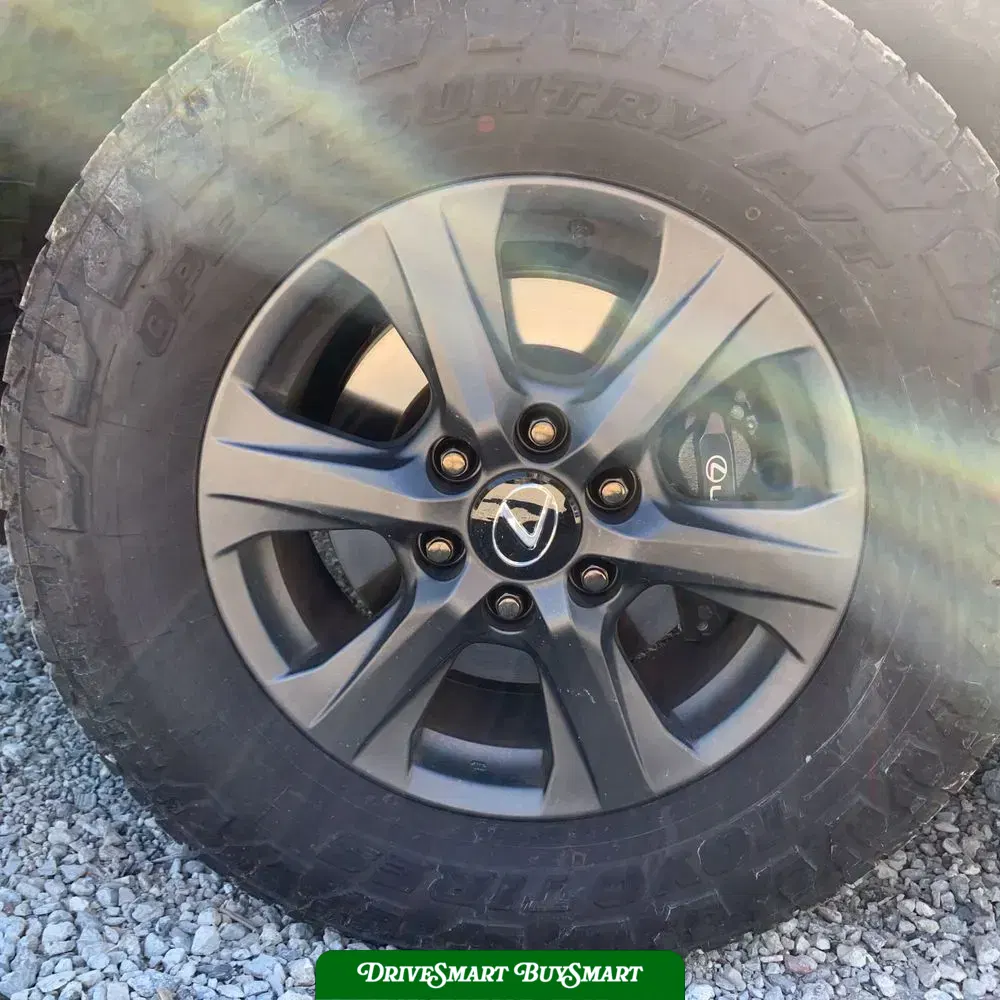 2025 Lexus LX 700h Overtrail