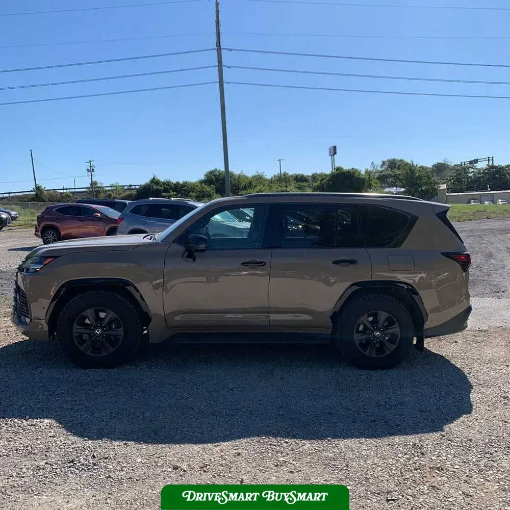 2025 Lexus LX 700h Overtrail