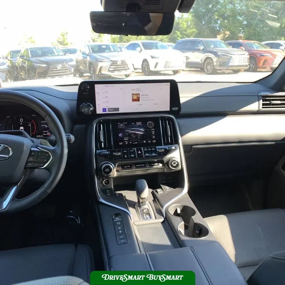 2025 Lexus LX 700h Overtrail